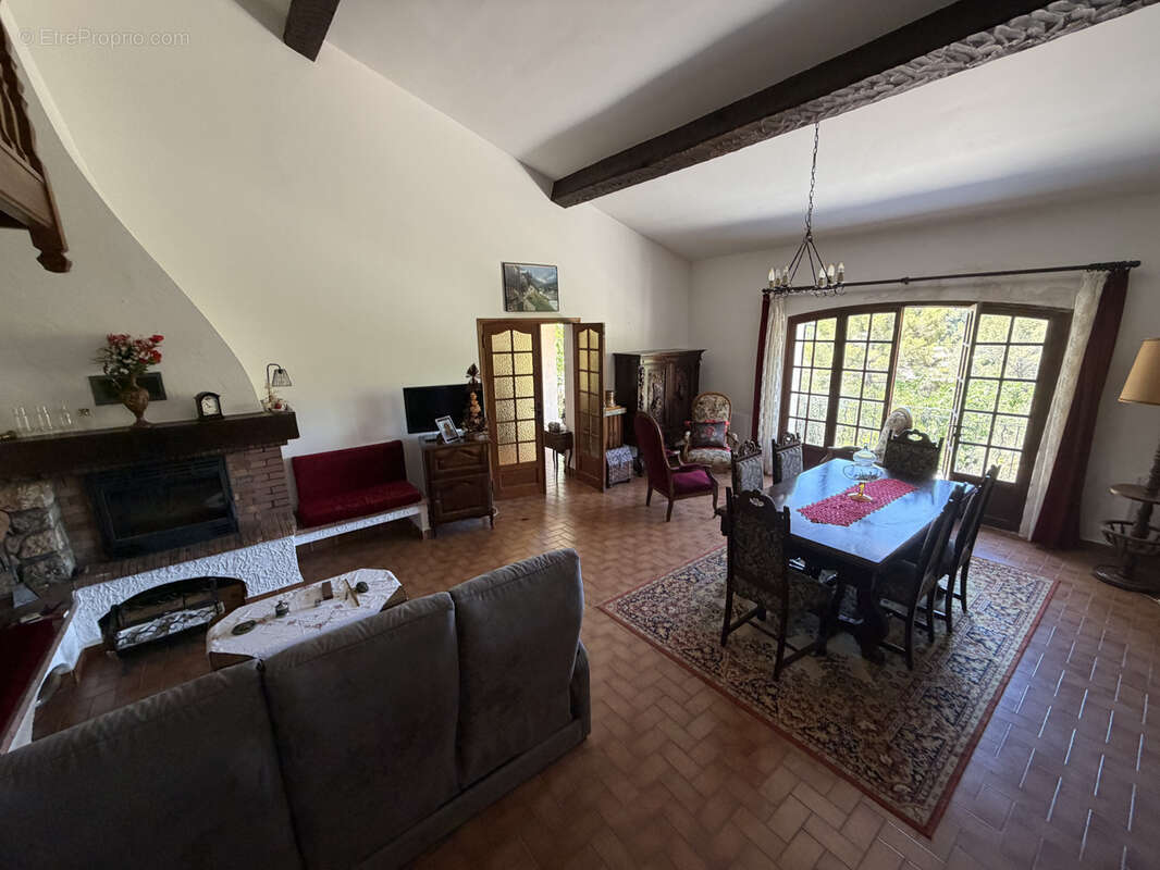 Maison à TRANS-EN-PROVENCE