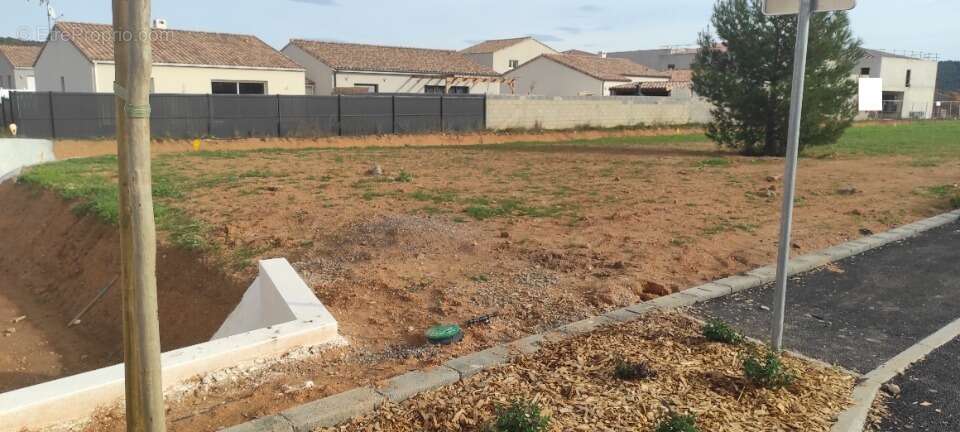Terrain à CESSENON-SUR-ORB