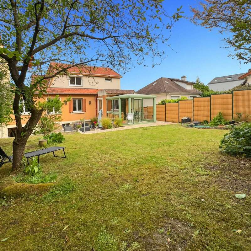 Maison à BRY-SUR-MARNE