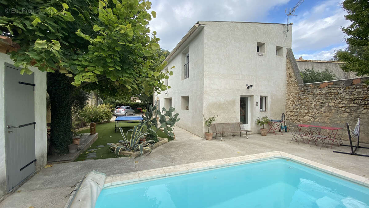 Maison à MORIERES-LES-AVIGNON