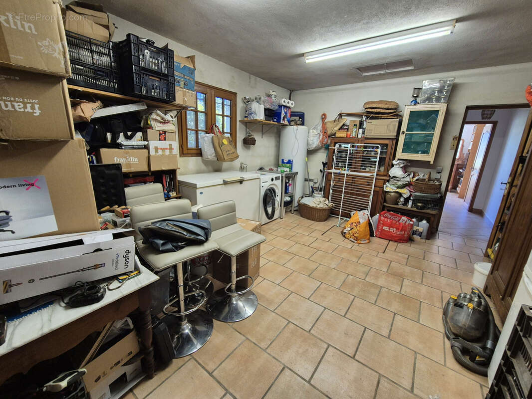 Maison à SOLLIES-PONT