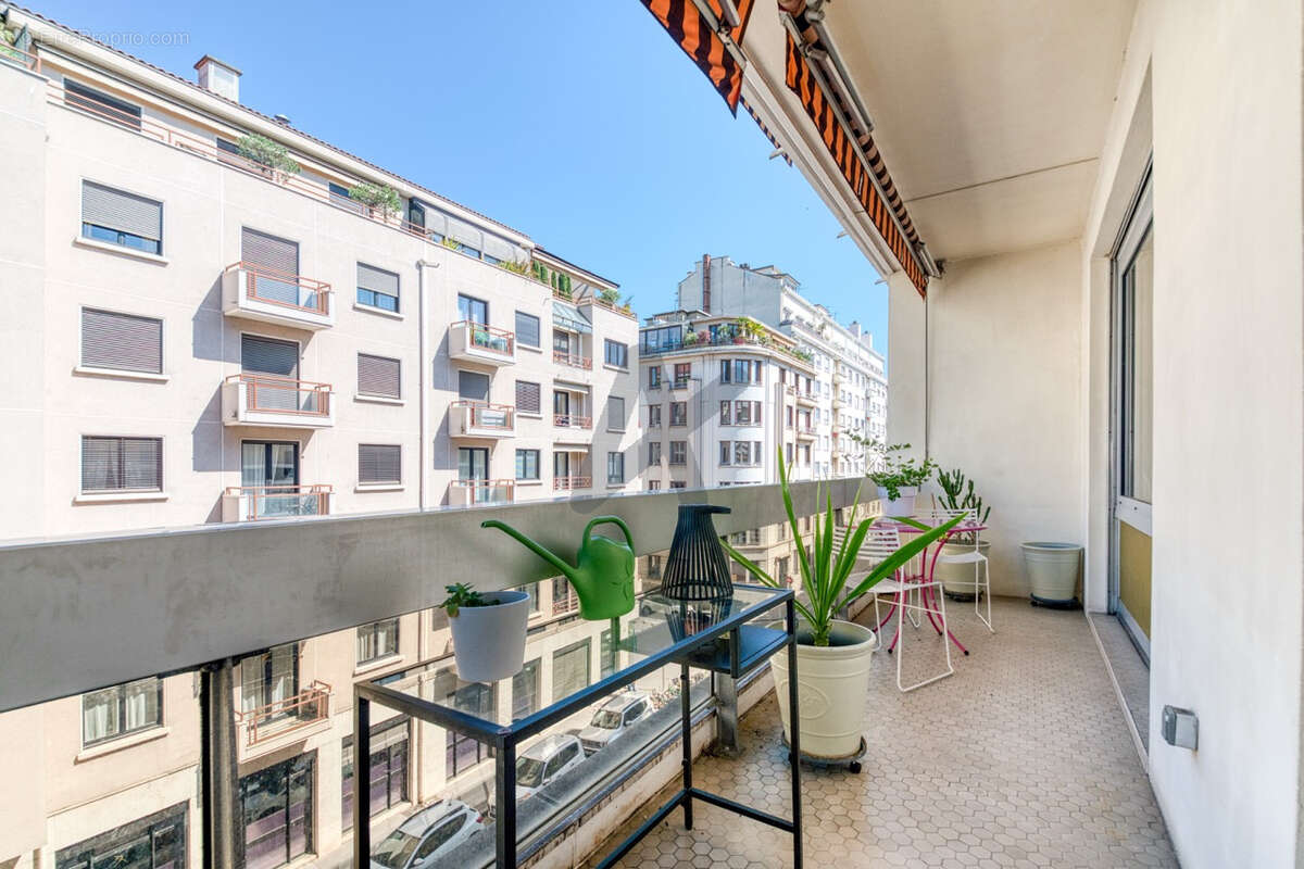 Appartement à LYON-6E