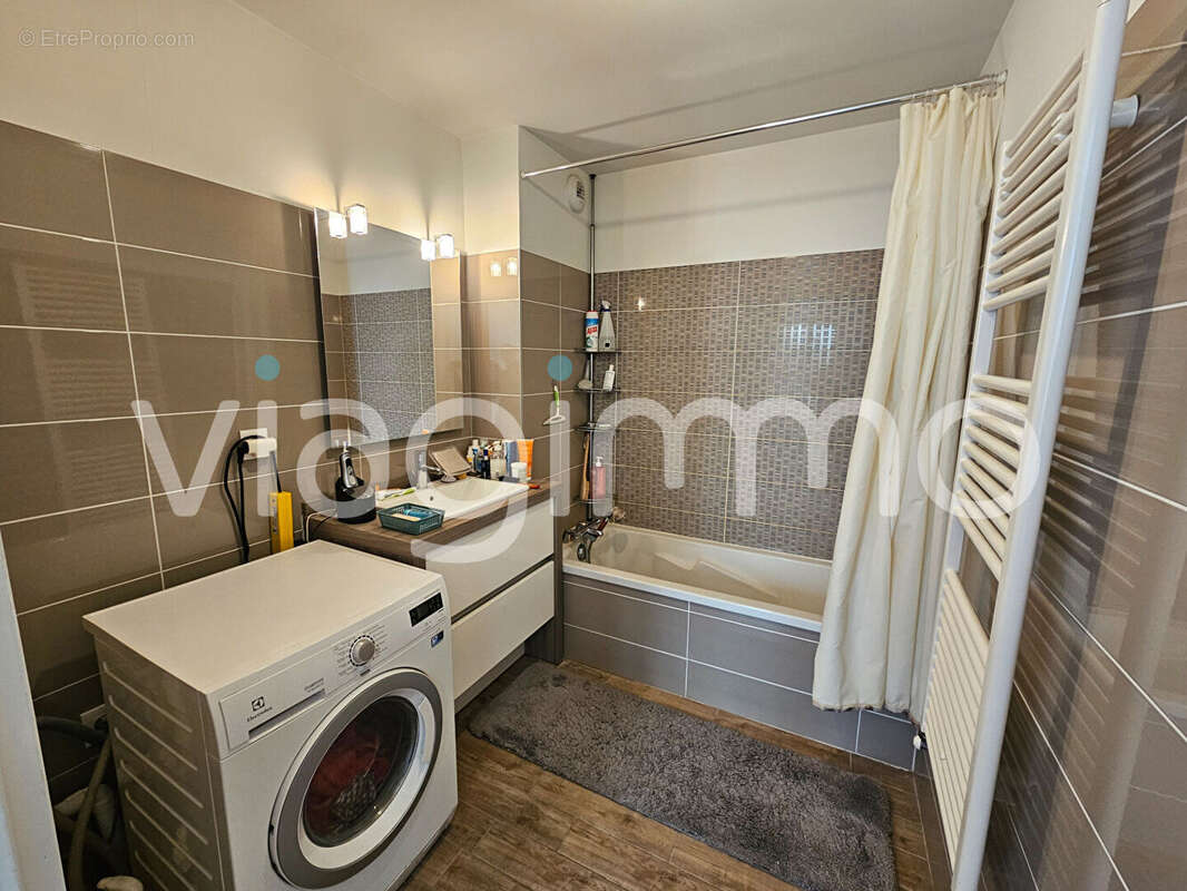 Appartement à LYON-8E