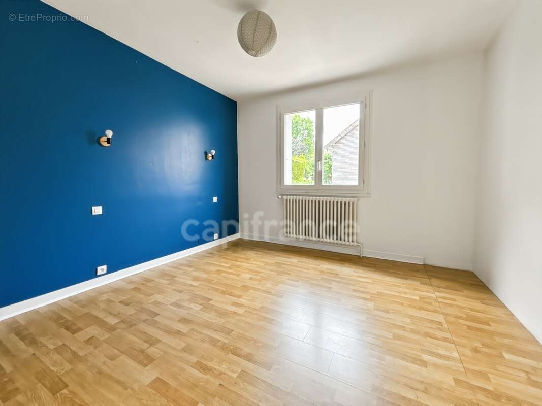 LE MANS Quartier Maillet-Bellevue Maison sur sous sol 4 chambres - photo 10