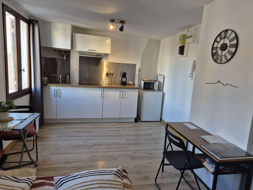 6e   Cour Julien   Studio de 22.23 m2 situé au 4e étage - photo 5