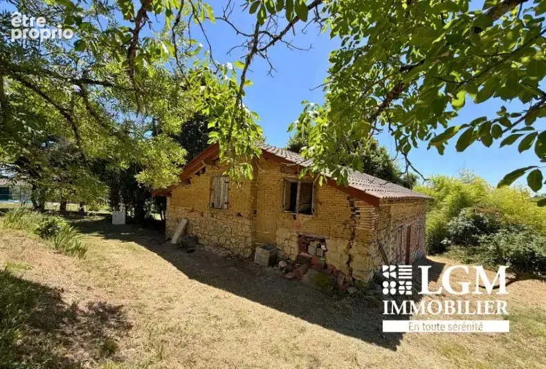 L'Honor-de-Cos - batisse avec fort potentiel sur terrain de 9 674 m² - photo 3