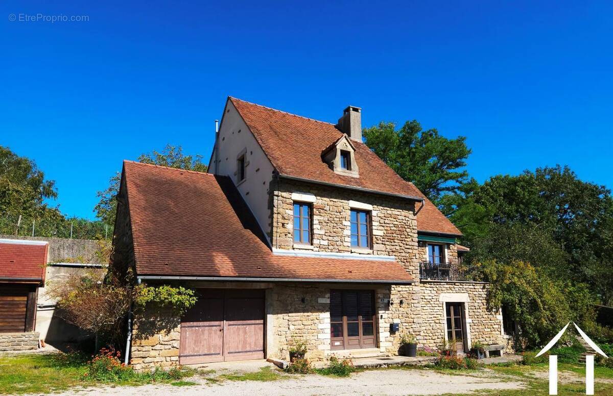Maison à SAINTE-SABINE
