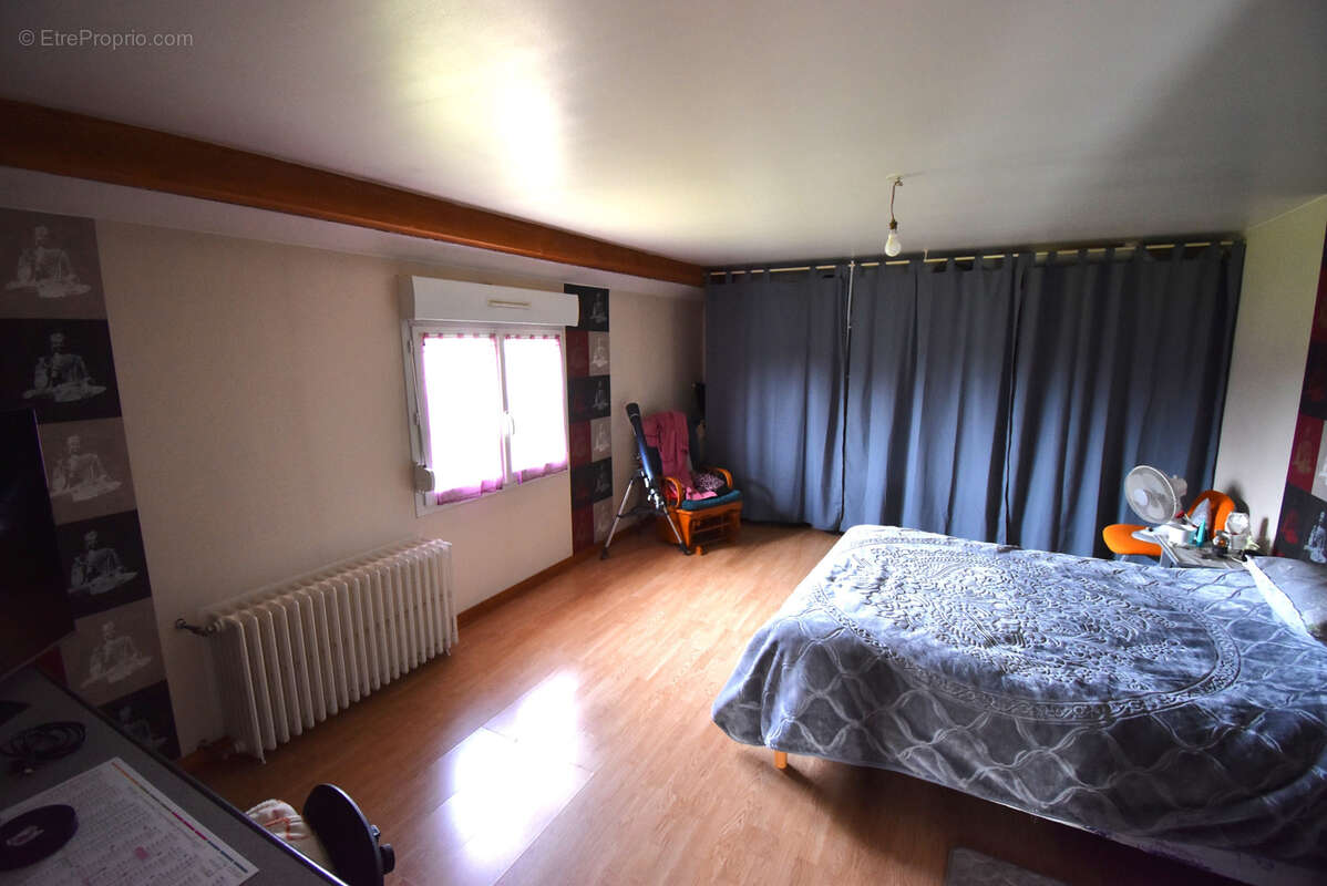 Maison à FLEUREY-LES-SAINT-LOUP