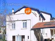 Appartement à SAINT-GENIS-LAVAL