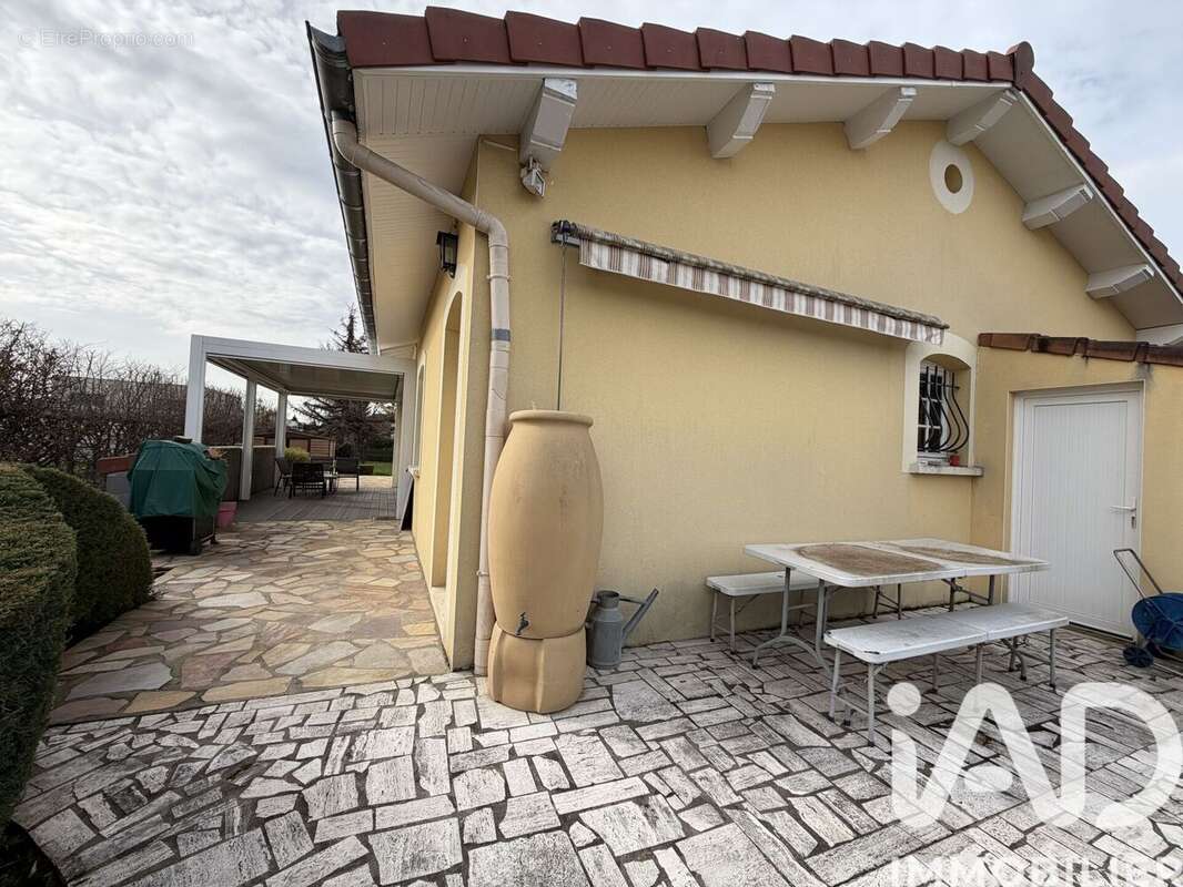 Photo 4 - Maison à VEAUCHE