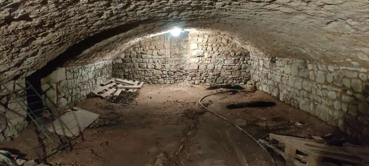 Maison à SAINT-BONNET-DE-JOUX