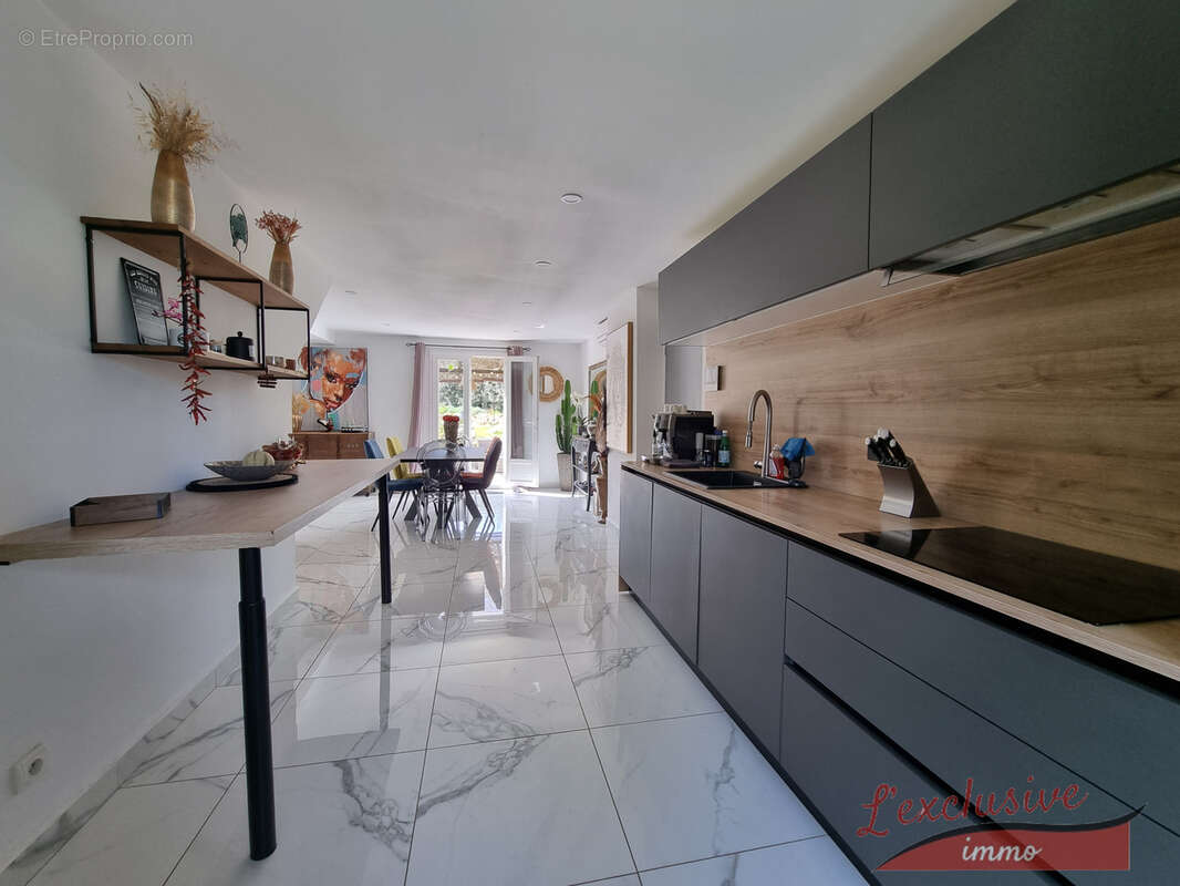 Maison à SAINT-JULIEN