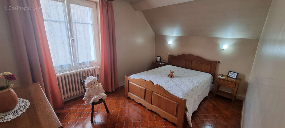 Maison à ARMES