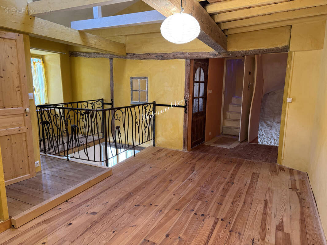 Maison de village avec cave - photo 10