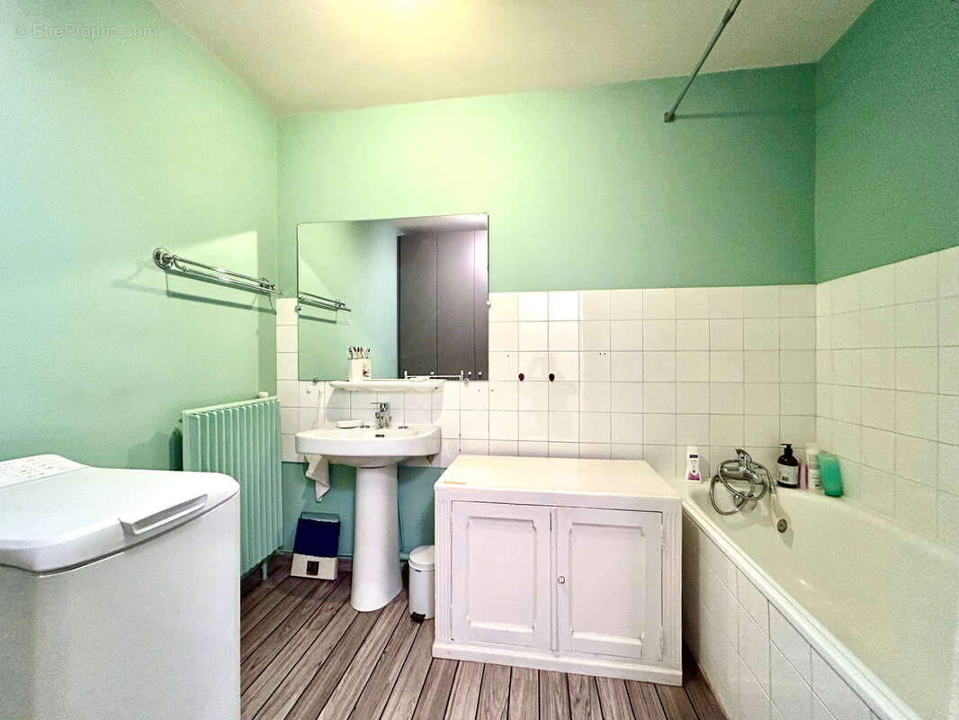 Appartement à SAINT-MARTIN-D'HERES