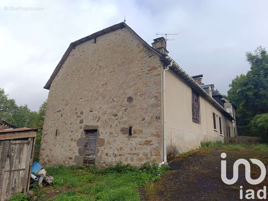 Photo 2 - Maison à SAINT-MARTIN-VALMEROUX