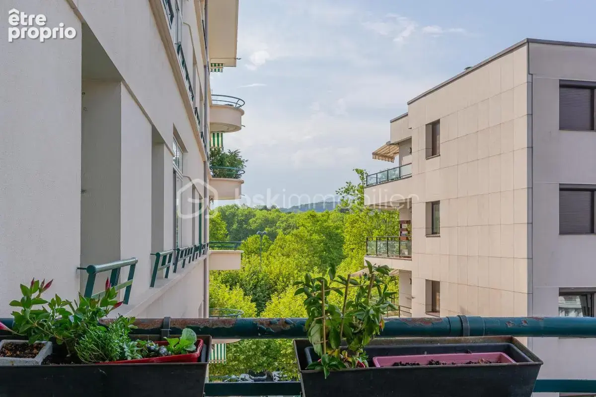 Annecy – Élégant T3 avec balcon au pied du Pâquier - photo 2