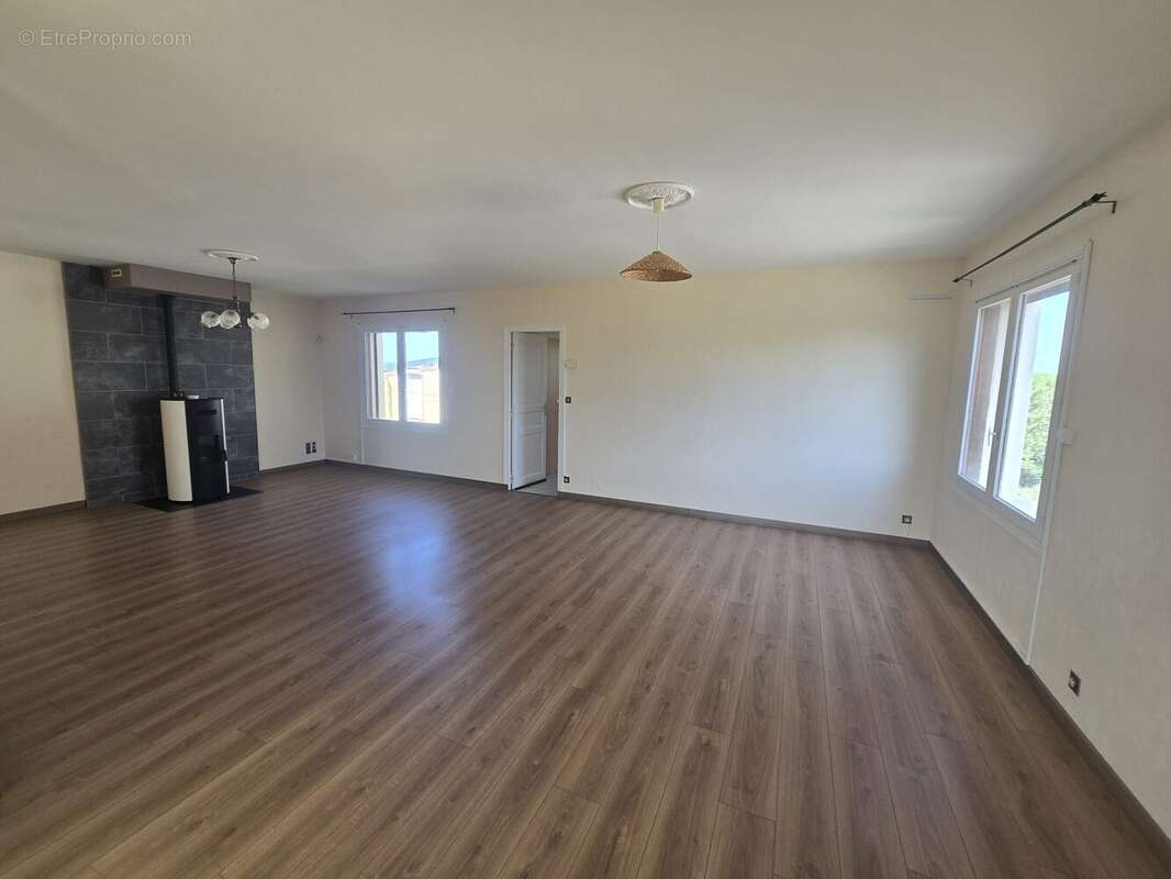 Maison 192 m² à Sacquenville  - photo 2