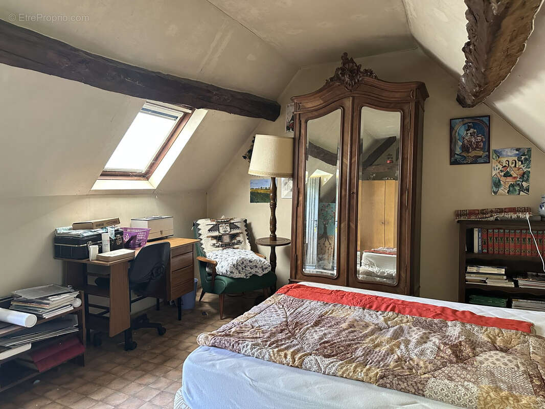 Maison à MONTGIVRAY