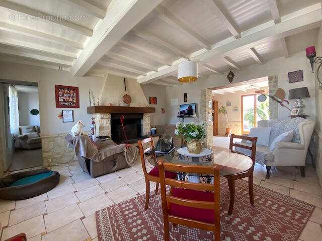 Maison à SUBLES