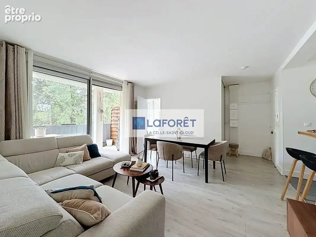 Appartement à LA CELLE-SAINT-CLOUD