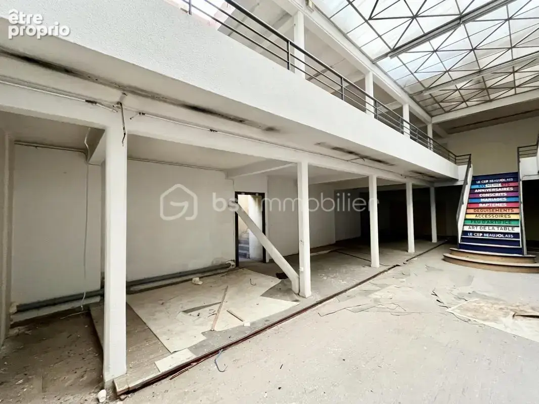 Immeuble à réhabiliter – Hyper centre Villefranche-sur-Saône – Fort potentiel investisseurs - photo 3