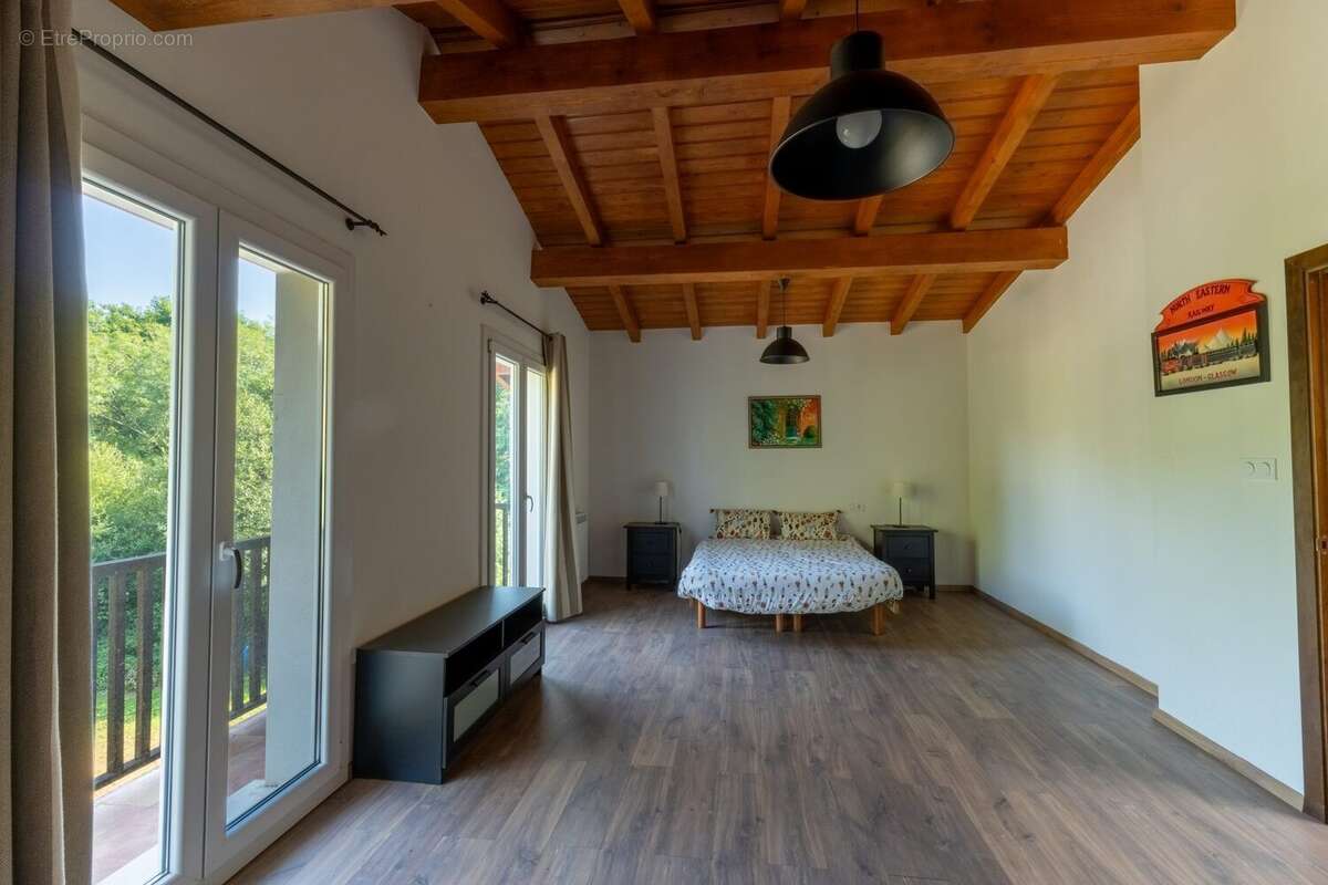 Maison 155 m² à Biriatou  - photo 6