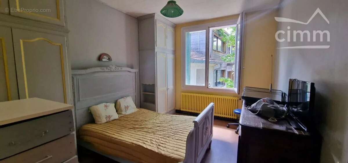 Appartement à VALREAS