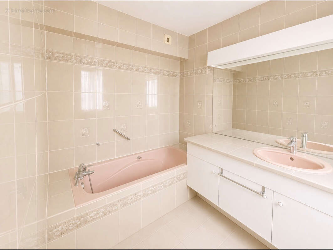 5 pièces avec 3 chambres et balcon - photo 7