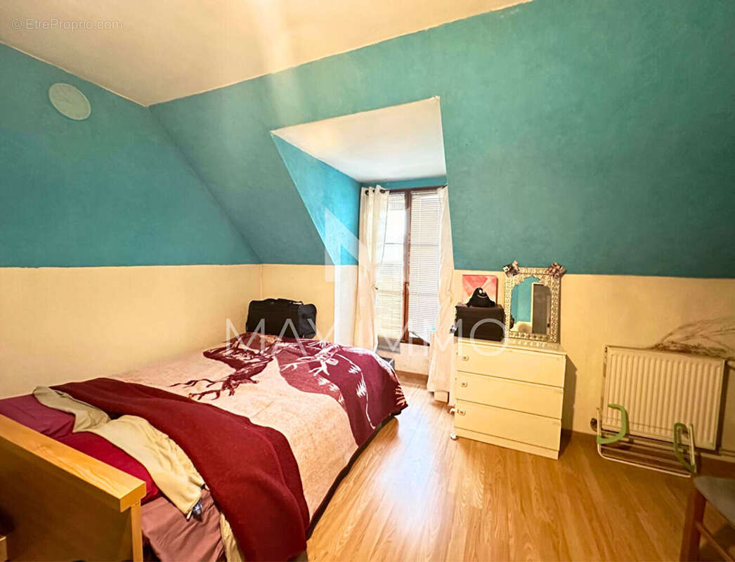 Maison à VIRY-CHATILLON