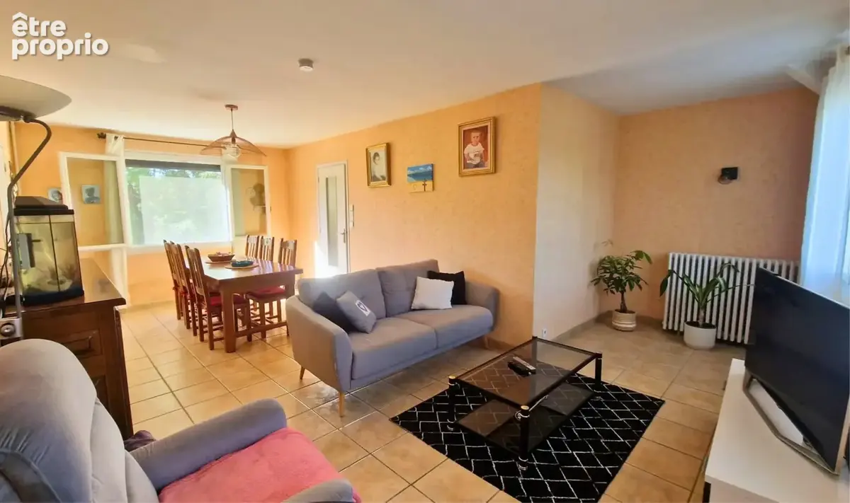 Maison familiale avec étang sur plus de 7 000 m2 de terrain - photo 4