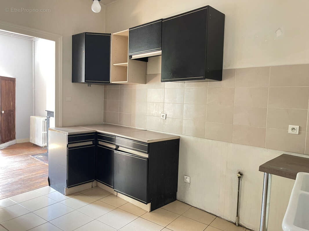 Périgueux centre — Grande maison familiale, 4 niveaux, jardin - photo 12