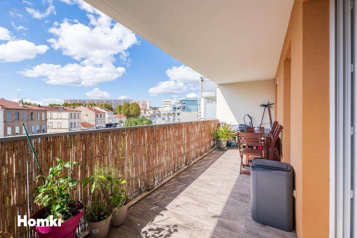 Appartement à MARSEILLE-15E