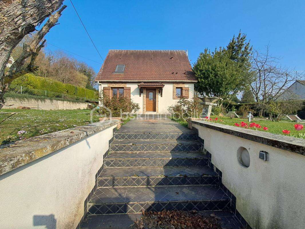 Maison à VIC-SUR-AISNE