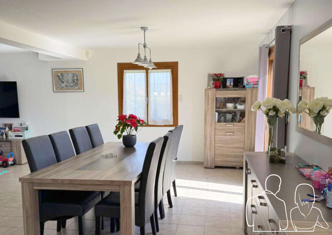 Maison à LA RIVIERE-SAINT-SAUVEUR