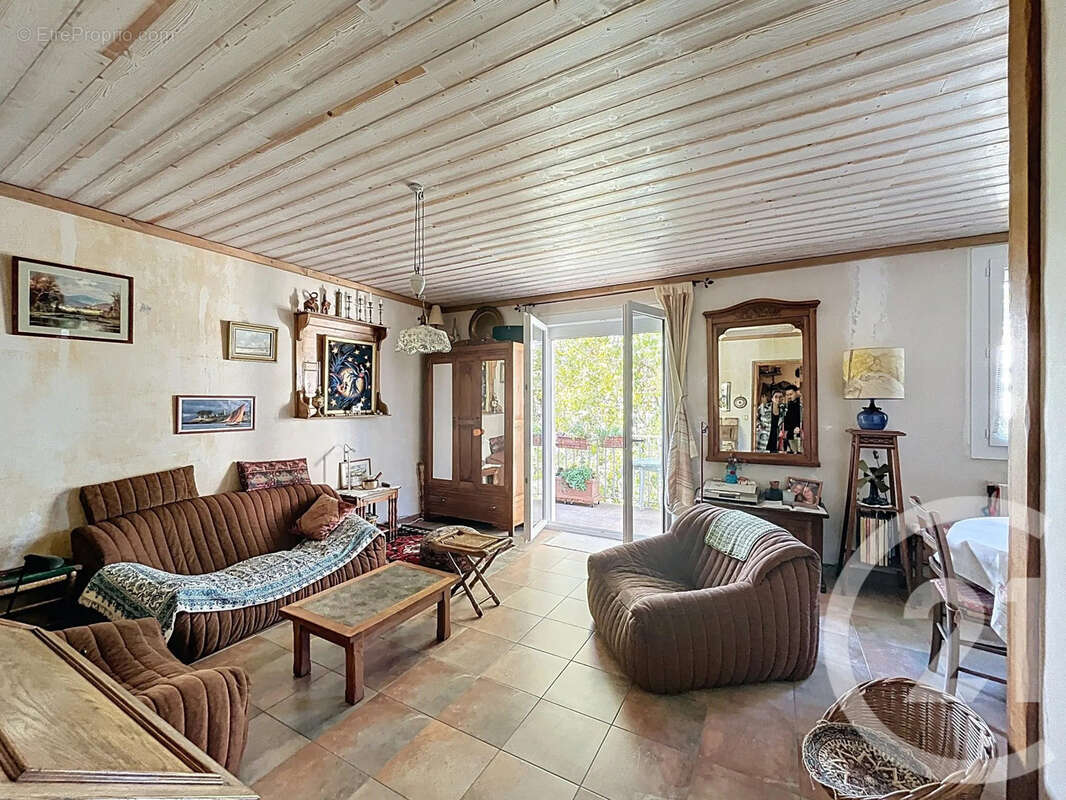 Appartement à PONT-EVEQUE