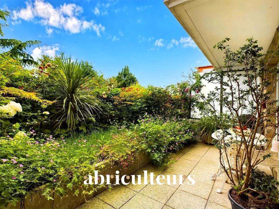 Appartement à RUEIL-MALMAISON