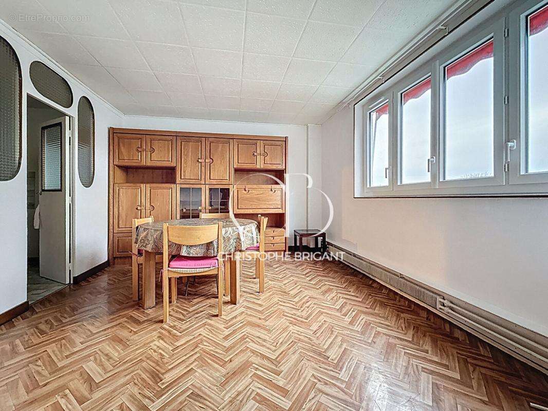 Appartement à VILLEJUIF