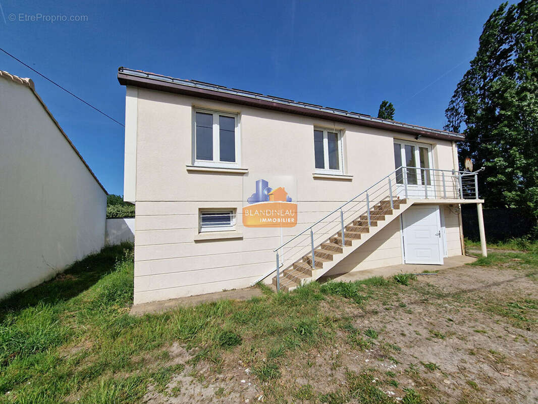 Maison à SAINT-LEGER-LES-VIGNES