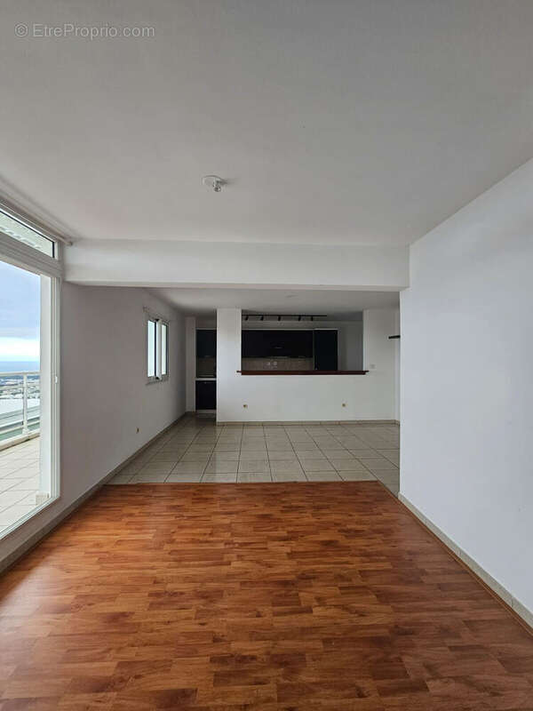 Photo 3 - Appartement à SAINT-DENIS