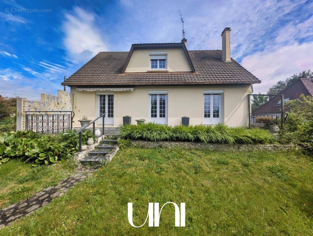 Maison à LOUVIGNY