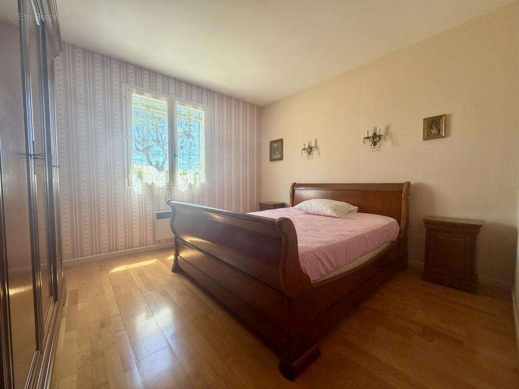 Maison à PELISSANNE