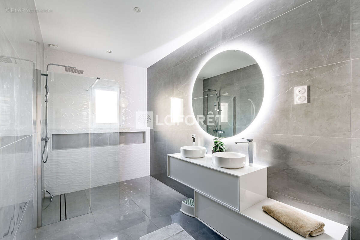 Maison à SAINT-ANDRE-DE-CUBZAC