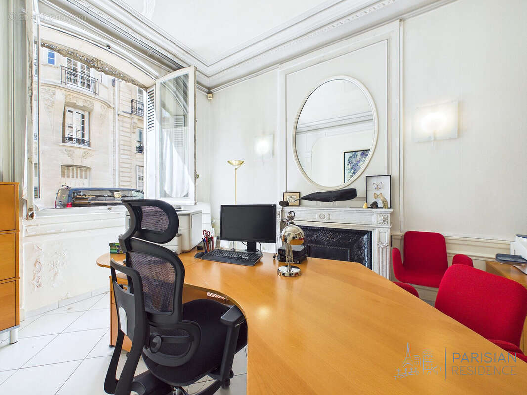 Appartement à PARIS-8E