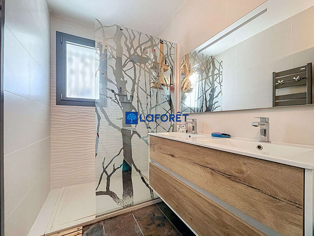 Maison à CARQUEIRANNE