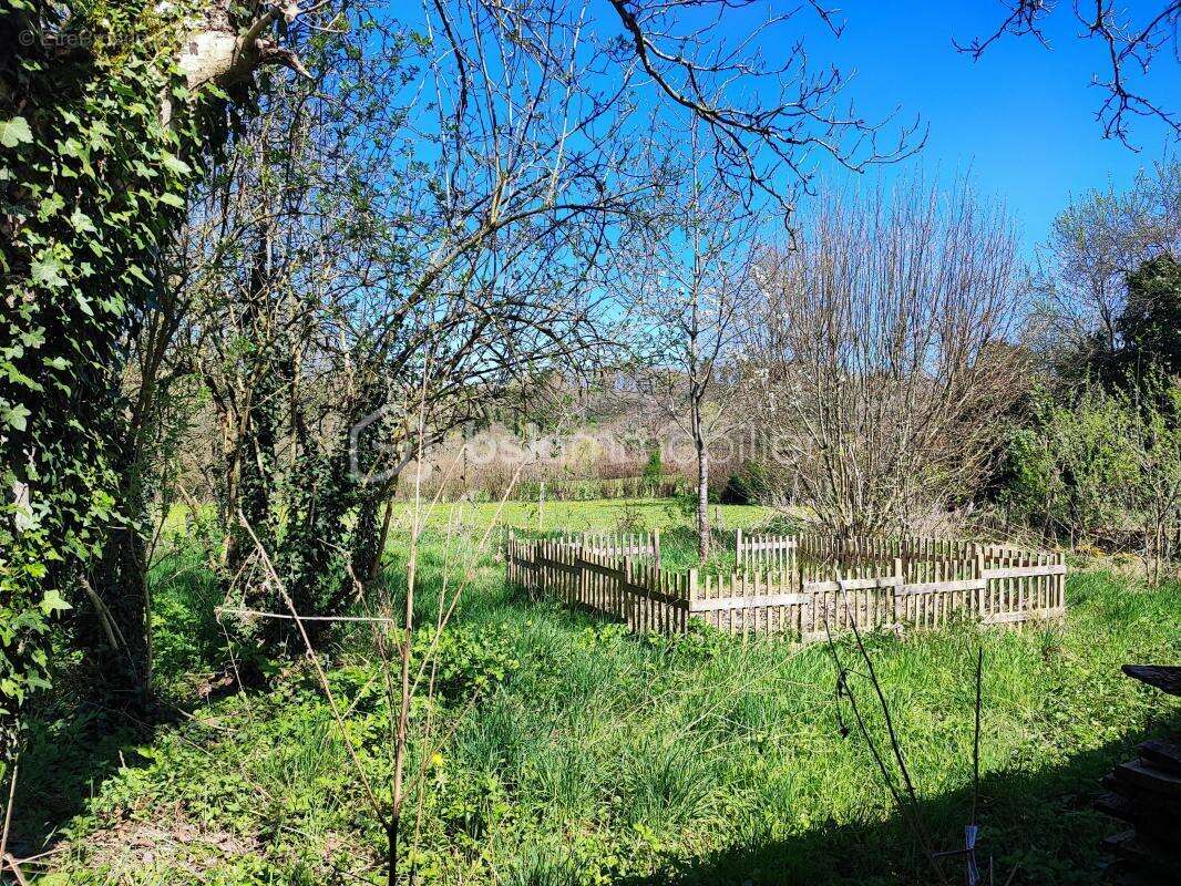 Maison à NEUVIC-ENTIER