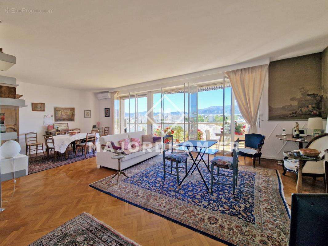 Appartement à MARSEILLE-8E