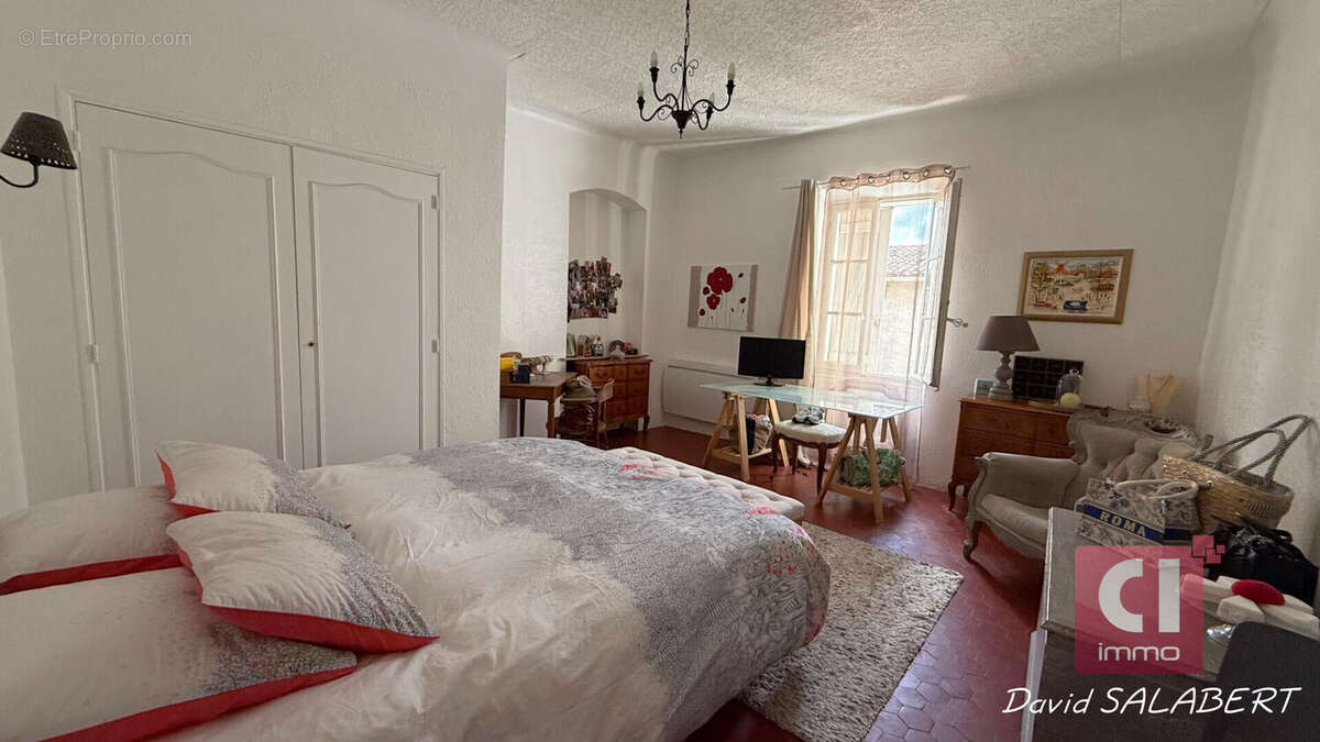 Appartement à BESSE-SUR-ISSOLE