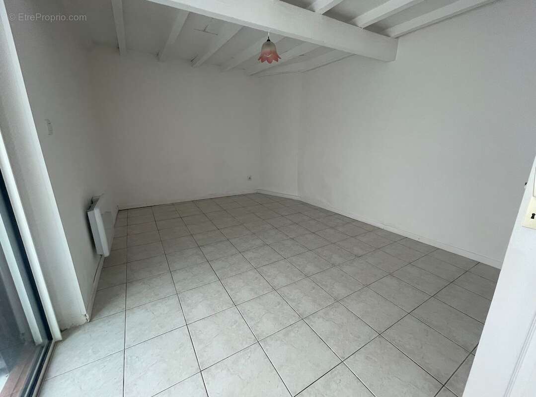 Maison 56 m² à L'isle-Jourdain  - photo 7