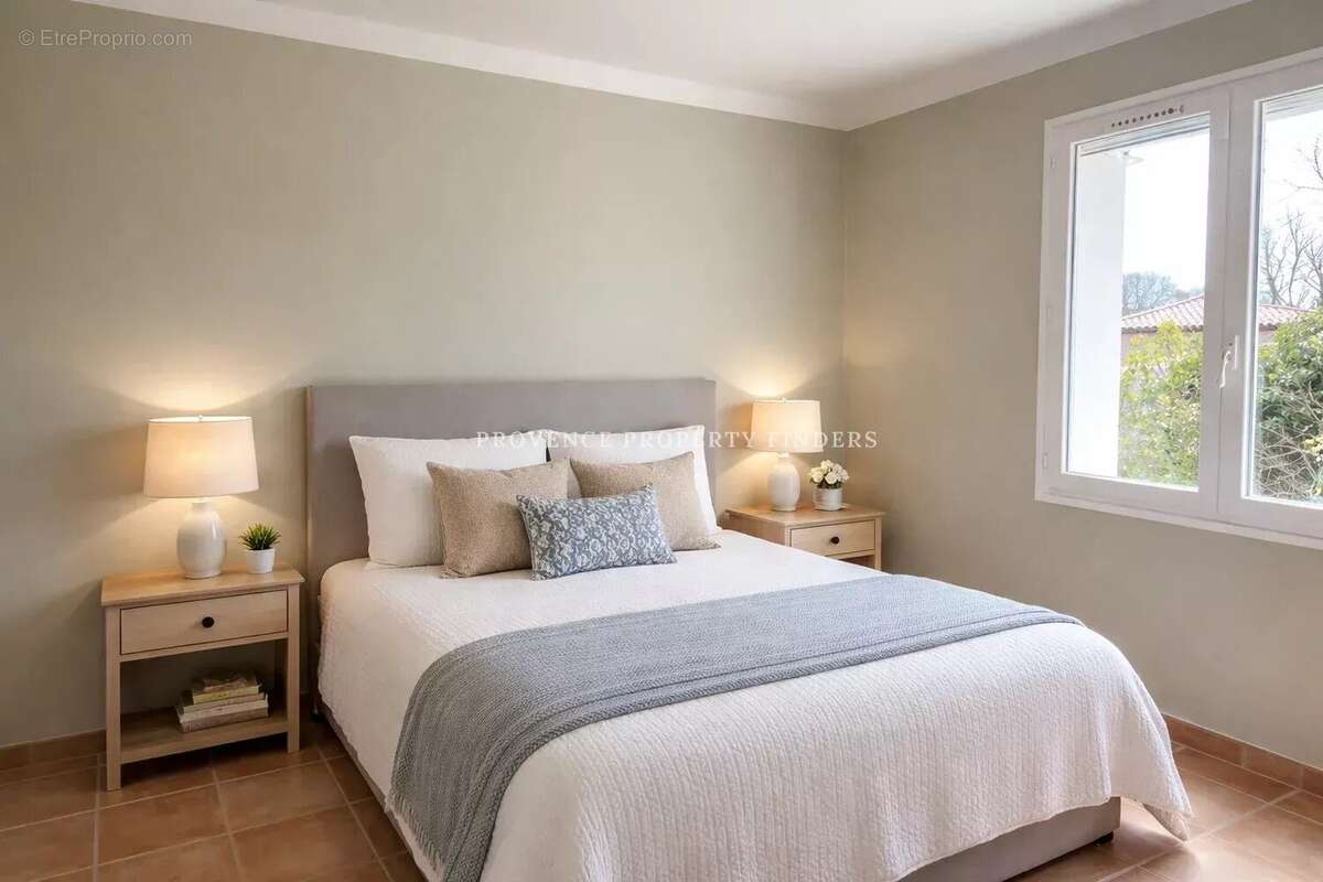 Maison à SAINT-ANTONIN-DU-VAR